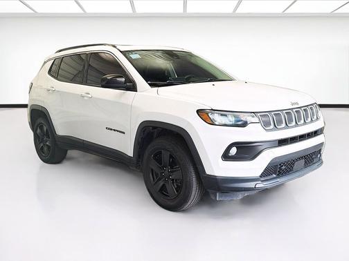 Bright White Clearcoat 2022 Jeep Compass Latitude