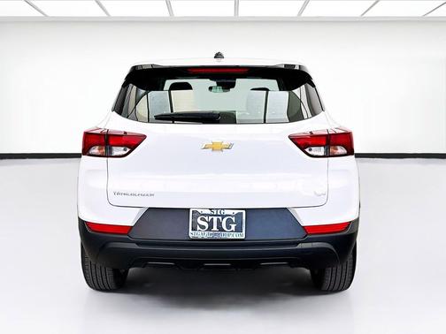 Summit White 2023 Chevrolet Trailblazer LS