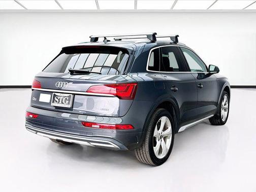 Gray Metallic 2021 Audi Q5 45 Premium Plus