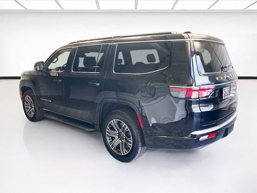 Diamond Black Crystal Pearlcoat 2025 Jeep Wagoneer 4x4