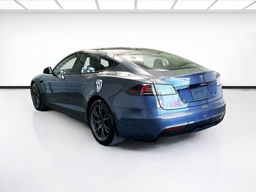 2022 Tesla Model S Base