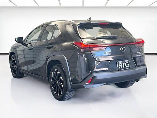 2022 Lexus UX 200 Base