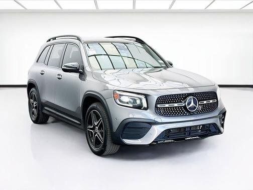 Mountain Grey Metallic 2023 Mercedes-Benz GLB 250 Base