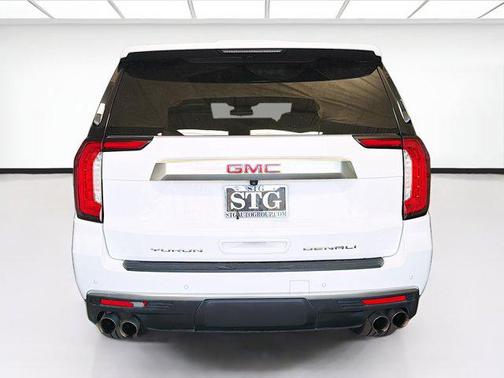 Summit White 2023 GMC Yukon Denali