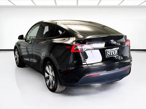 2024 Tesla Model Y Long Range Dual Motor All-Wheel Drive