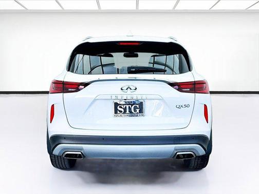 2022 INFINITI QX50 LUXE