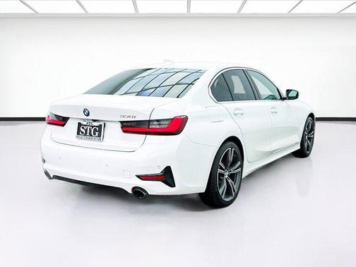 2022 BMW 330 330i