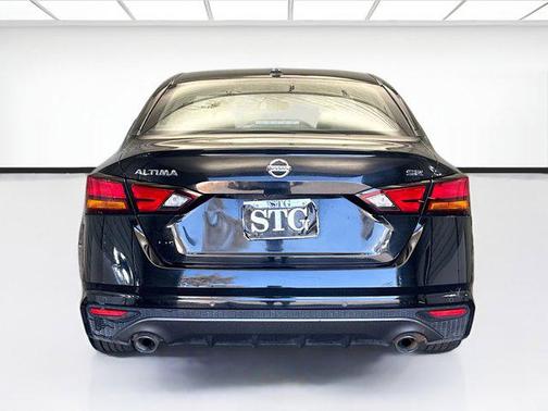 2022 Nissan Altima SR FWD