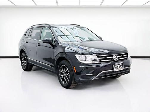 Deep Black 2020 Volkswagen Tiguan 2.0T SE