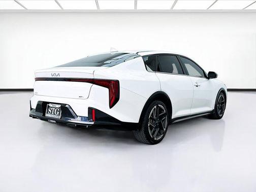 Snow White Pearl 2025 Kia K4 GT-Line