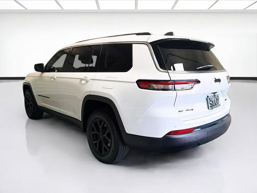 Bright White Clearcoat 2023 Jeep Grand Cherokee L Limited