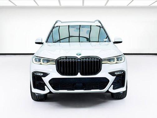 2021 BMW X7 M50i