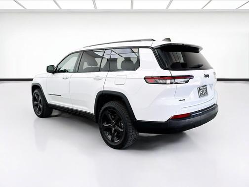 Bright White Clearcoat 2024 Jeep Grand Cherokee L Altitude