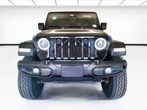 Black Clearcoat 2021 Jeep Gladiator Sport