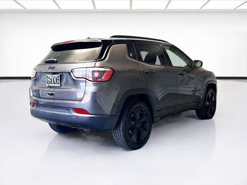 Granite Crystal Metallic Clearcoat 2020 Jeep Compass Latitude