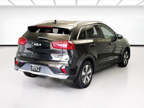 2022 Kia Niro LX
