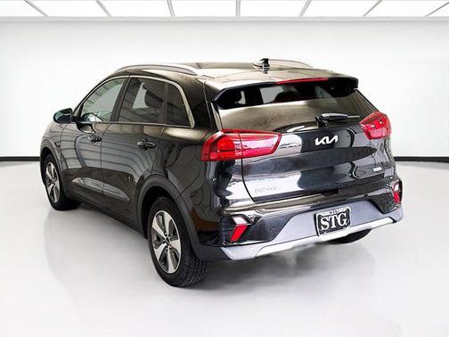 2022 Kia Niro LX