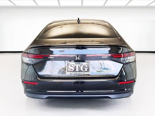 Crystal Black Pearl 2024 Honda Accord Hybrid Sport