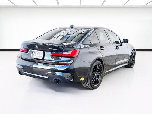 Black Sapphire Metallic 2022 BMW 330e 330e iPerformance