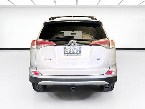 Silver Sky Metallic 2016 Toyota RAV4 SE