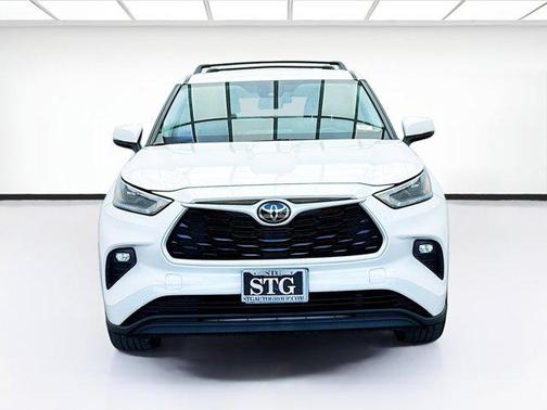 2021 Toyota Highlander LE