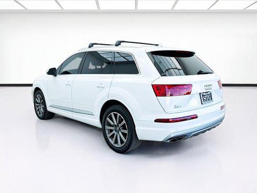 2019 Audi Q7 45 Premium Plus