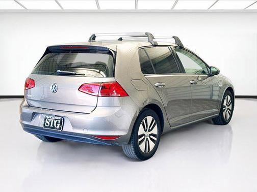 2016 Volkswagen e-Golf SE