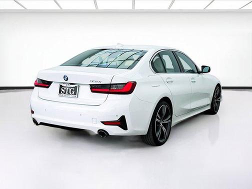 2022 BMW 330 330i