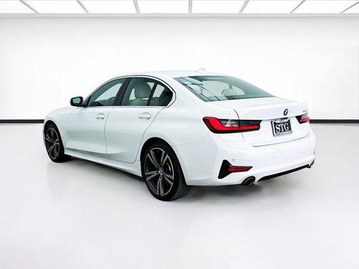 2022 BMW 330 330i