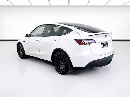 Pearl White Multi-Coat 2022 Tesla Model Y Performance Dual Motor All-Wheel Drive
