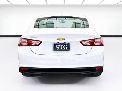 Summit White 2019 Chevrolet Malibu LT