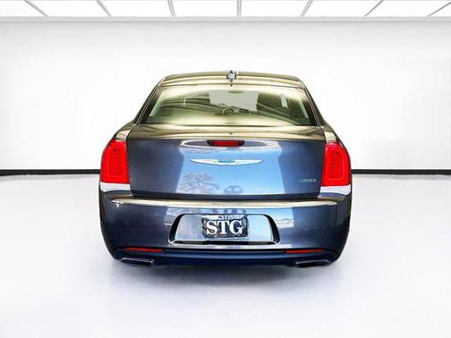 2023 Chrysler 300 Touring