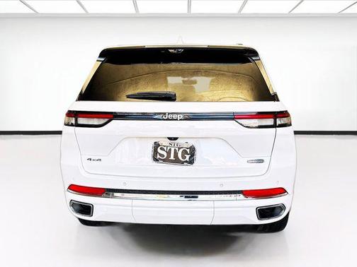 2022 Jeep Grand Cherokee Overland
