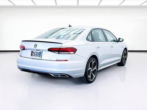 2020 Volkswagen Passat 2.0T R-Line