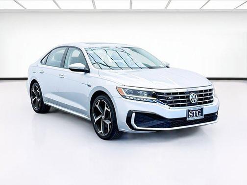2020 Volkswagen Passat 2.0T R-Line