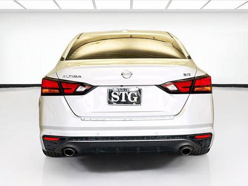 2022 Nissan Altima SR FWD