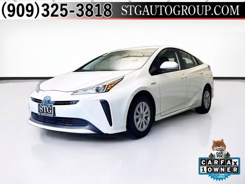Blizzard Pearl 2020 Toyota Prius LE