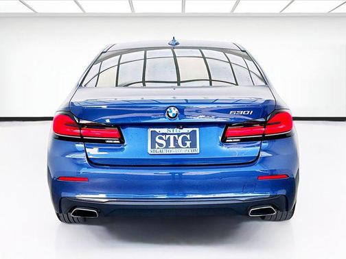 2021 BMW 530 530i