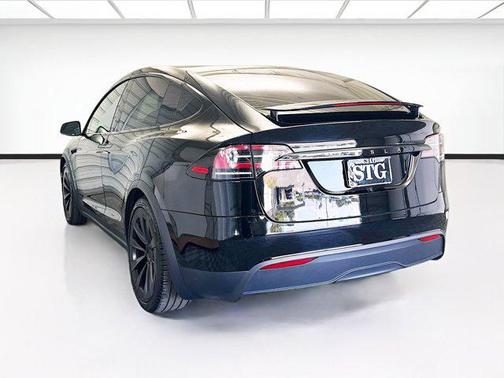 2023 Tesla Model X Standard Range