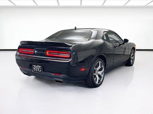 2015 Dodge Challenger SXT Plus