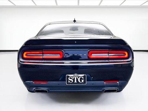 2015 Dodge Challenger SXT Plus