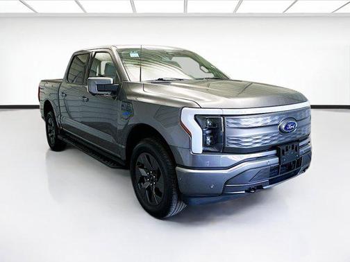 2022 Ford F-150 Lightning LARIAT