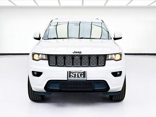 Bright White Clearcoat 2020 Jeep Grand Cherokee Altitude