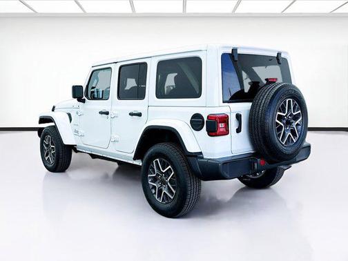 2024 Jeep Wrangler 4-Door Sahara 4x4