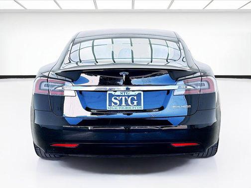 2020 Tesla Model S Performance