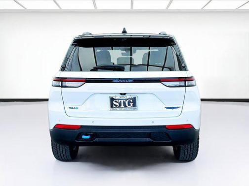 2022 Jeep Grand Cherokee 4xe Trailhawk
