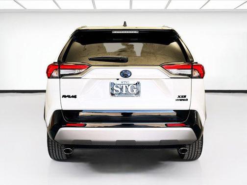 2022 Toyota RAV4 Hybrid SE
