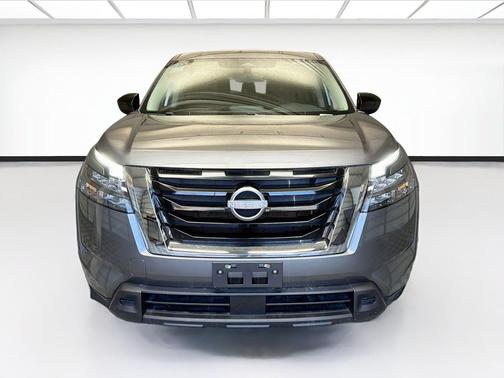 Gun Metallic 2025 Nissan Pathfinder S FWD