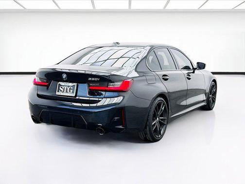 2023 BMW 330 330i
