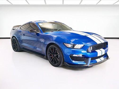 2017 Ford Shelby GT350 Base